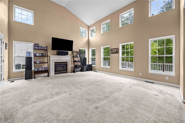 1310 Surrey Garden, Webster, NY 14580