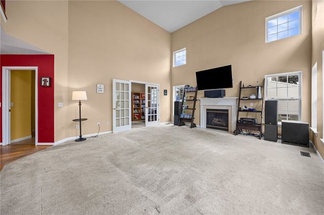 1310 Surrey Garden, Webster, NY 14580