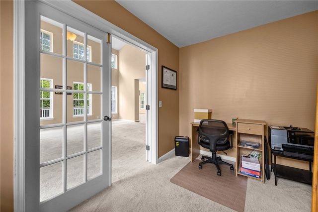 1310 Surrey Garden, Webster, NY 14580