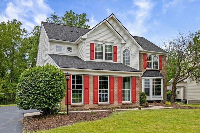 1310 Surrey Garden, Webster, NY 14580