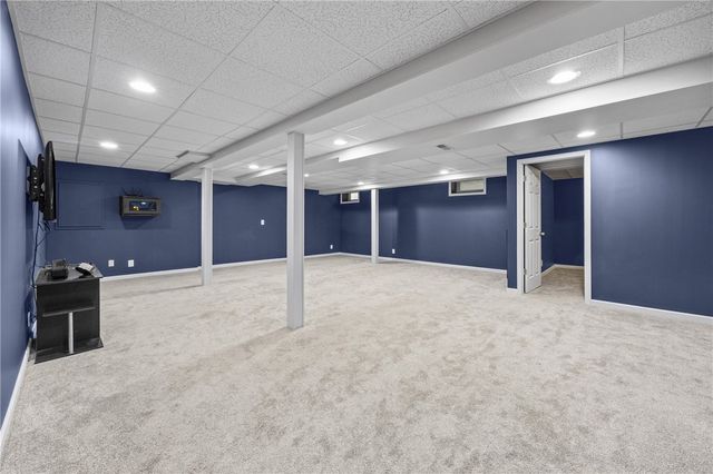 1310 Surrey Garden, Webster, NY 14580