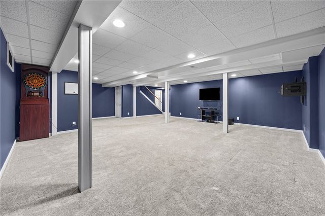 1310 Surrey Garden, Webster, NY 14580