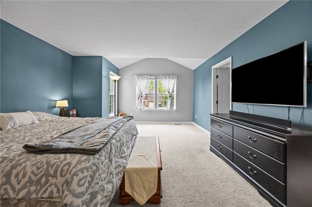 1310 Surrey Garden, Webster, NY 14580