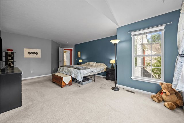 1310 Surrey Garden, Webster, NY 14580