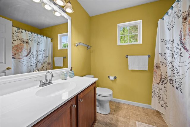 1310 Surrey Garden, Webster, NY 14580