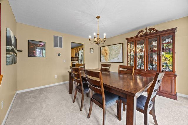1310 Surrey Garden, Webster, NY 14580