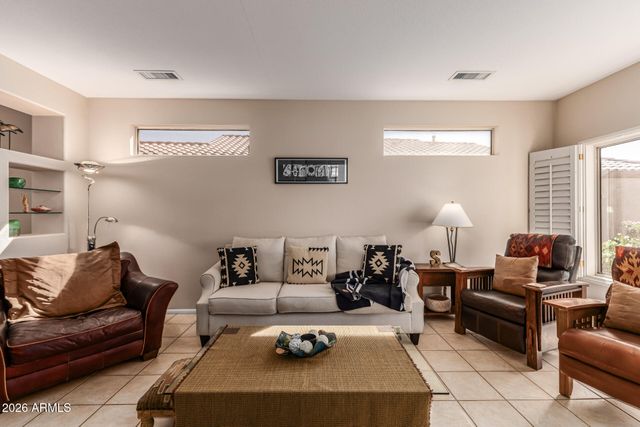 15836 W Lahlum Lane, Surprise, AZ 85374