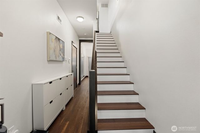 4000 NE 3rd Place, Renton, WA 98056