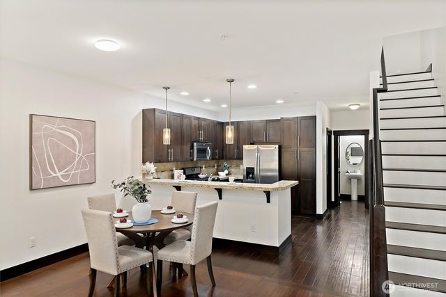 4000 NE 3rd Place, Renton, WA 98056