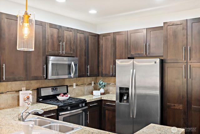 4000 NE 3rd Place, Renton, WA 98056