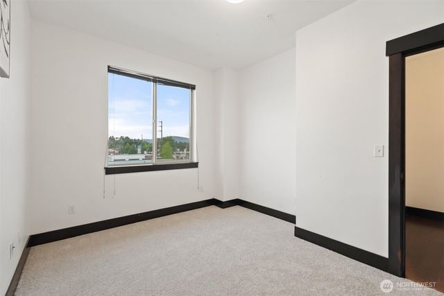 4000 NE 3rd Place, Renton, WA 98056