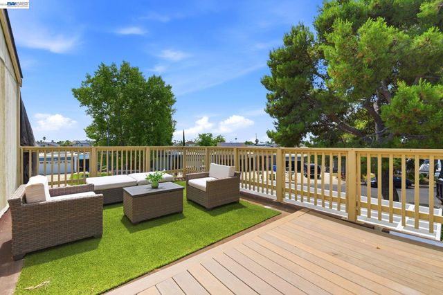 1245 Marina Circle, Discovery Bay, CA 94505
