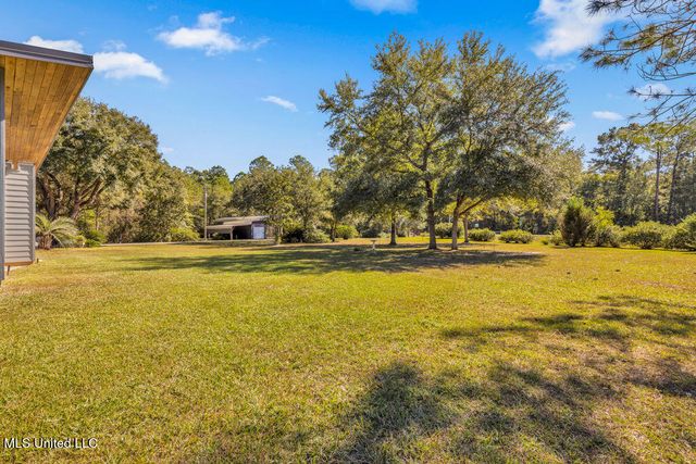 5084 Firetower Road, Kiln, MS 39556
