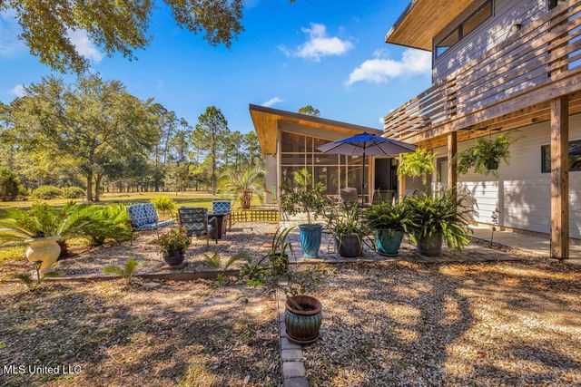 5084 Firetower Road, Kiln, MS 39556