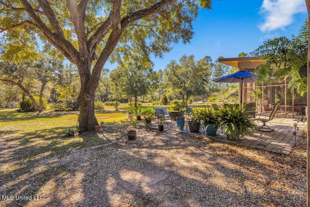 5084 Firetower Road, Kiln, MS 39556