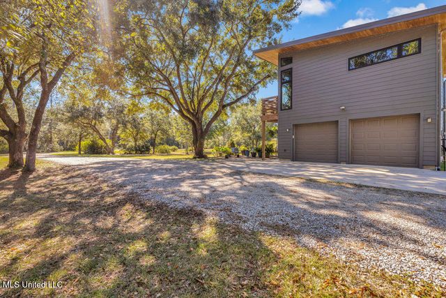 5084 Firetower Road, Kiln, MS 39556