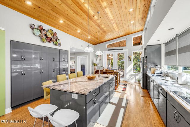 5084 Firetower Road, Kiln, MS 39556