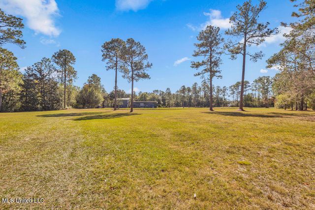 5084 Firetower Road, Kiln, MS 39556