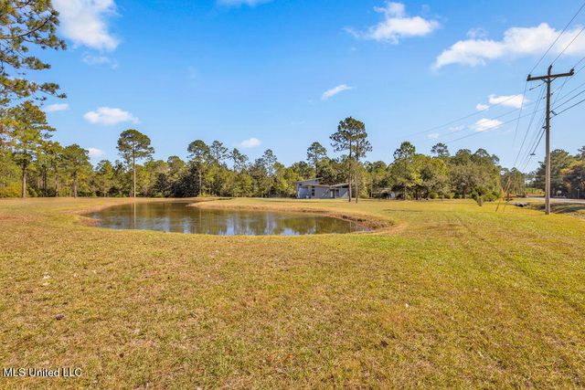 5084 Firetower Road, Kiln, MS 39556