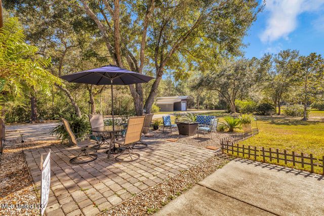 5084 Firetower Road, Kiln, MS 39556
