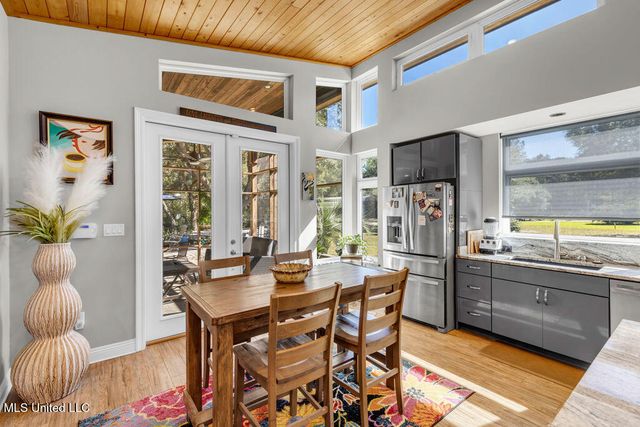 5084 Firetower Road, Kiln, MS 39556
