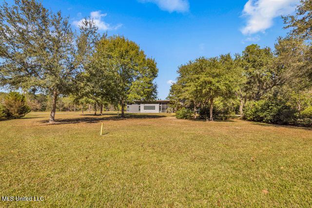 5084 Firetower Road, Kiln, MS 39556