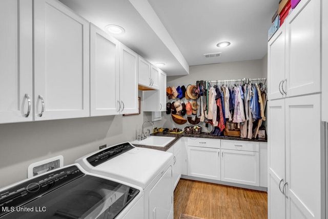 5084 Firetower Road, Kiln, MS 39556