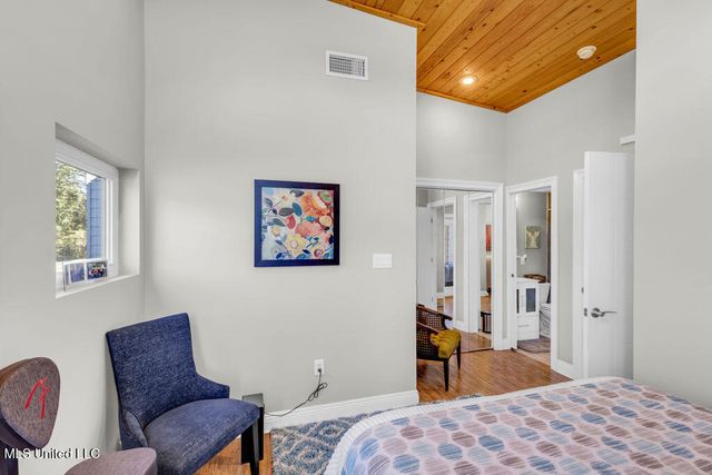 5084 Firetower Road, Kiln, MS 39556