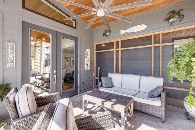 5084 Firetower Road, Kiln, MS 39556