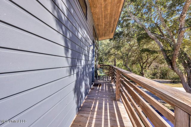 5084 Firetower Road, Kiln, MS 39556