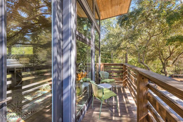 5084 Firetower Road, Kiln, MS 39556