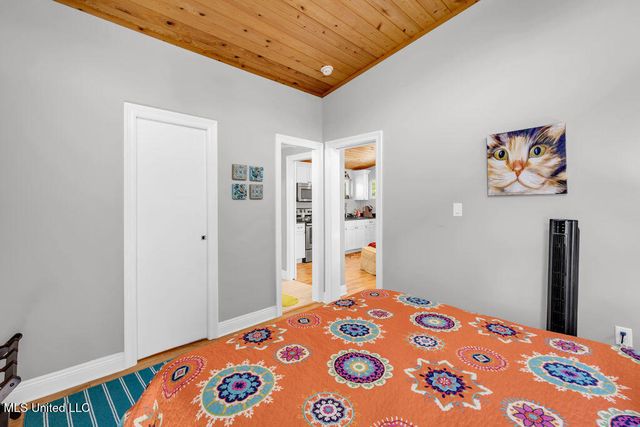 5084 Firetower Road, Kiln, MS 39556
