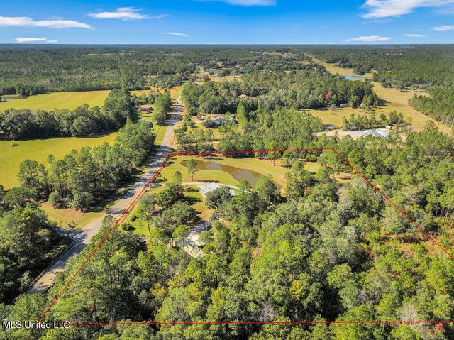 5084 Firetower Road, Kiln, MS 39556