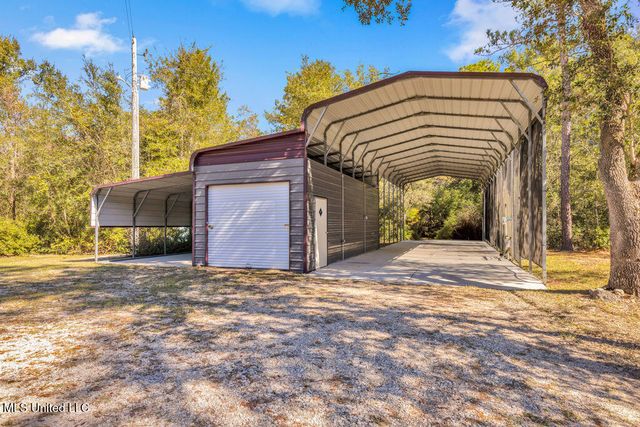 5084 Firetower Road, Kiln, MS 39556