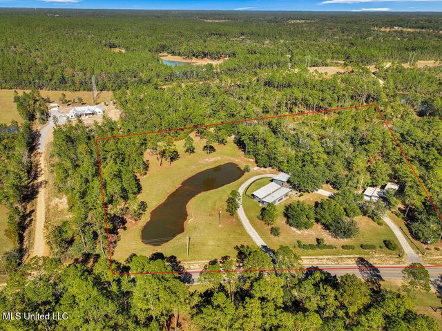 5084 Firetower Road, Kiln, MS 39556