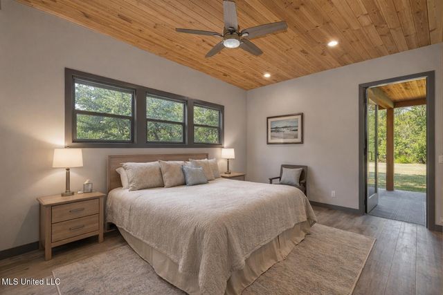 5084 Firetower Road, Kiln, MS 39556