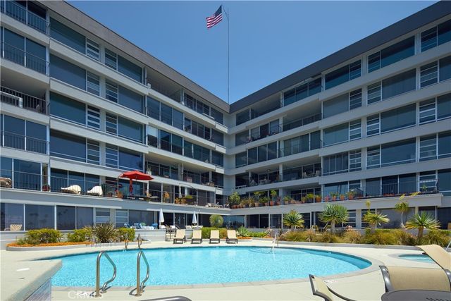 2525 Ocean Boulevard 6B & 6C, Corona Del Mar, CA 92625