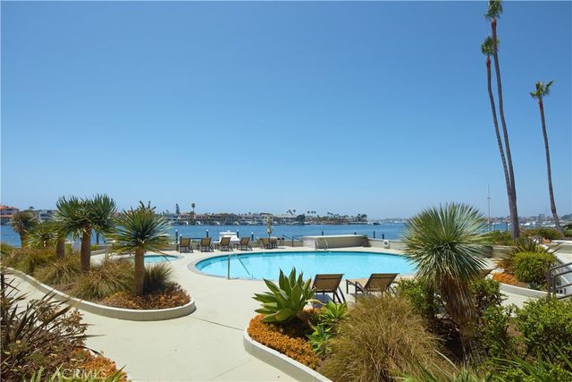 2525 Ocean Boulevard 6B & 6C, Corona Del Mar, CA 92625