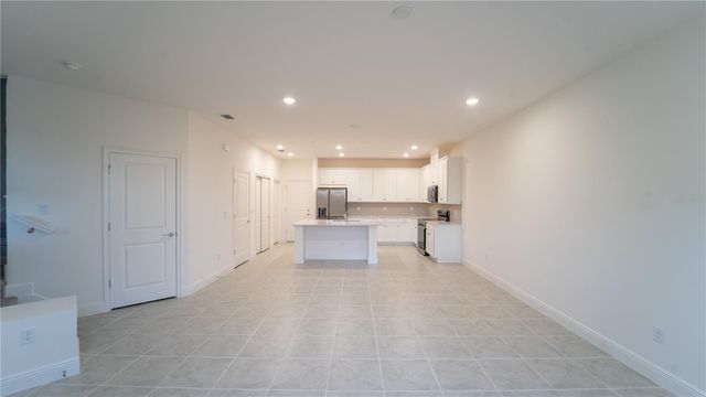 4887 CROSS PRAIRIE PARKWAY, St Cloud, FL 34772