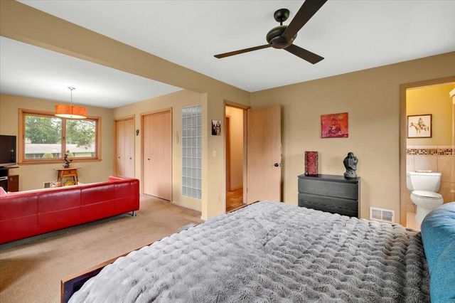 140 Brunswick Avenue S, Golden Valley, MN 55416