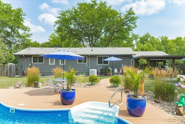 140 Brunswick Avenue S, Golden Valley, MN 55416