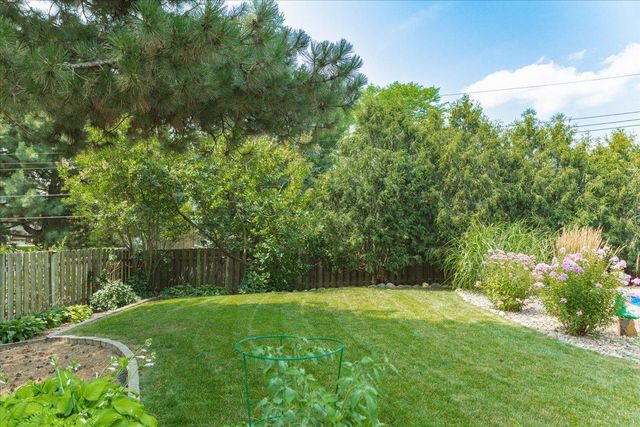 140 Brunswick Avenue S, Golden Valley, MN 55416
