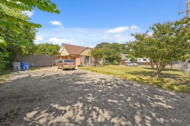 7225 Mohawk Drive, Dallas, TX 75235