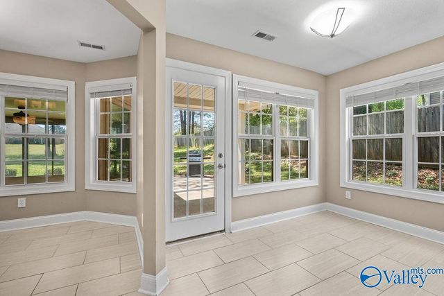 128 Lamirda Court NW, Huntsville, AL 35810