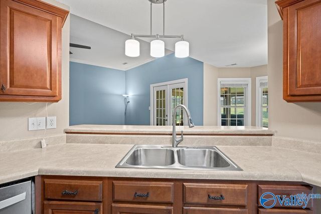 128 Lamirda Court NW, Huntsville, AL 35810