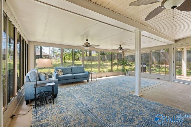 128 Lamirda Court NW, Huntsville, AL 35810