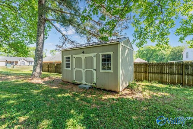 128 Lamirda Court NW, Huntsville, AL 35810