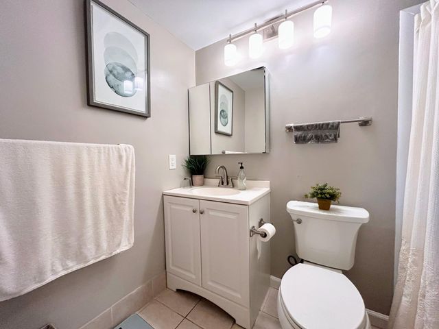 320 Horizons W 103, Boynton Beach, FL 33435