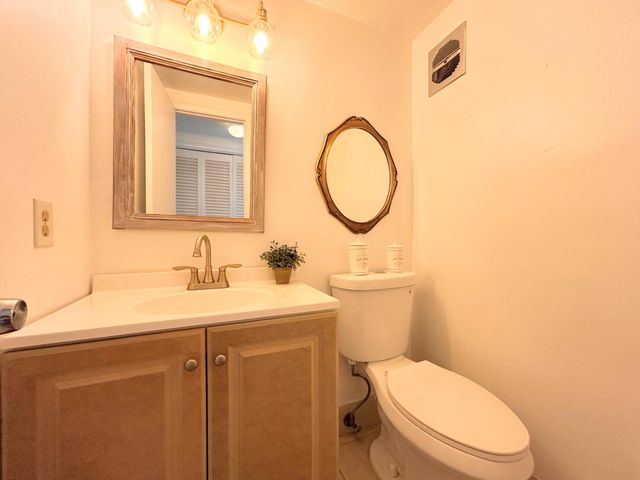 320 Horizons W 103, Boynton Beach, FL 33435