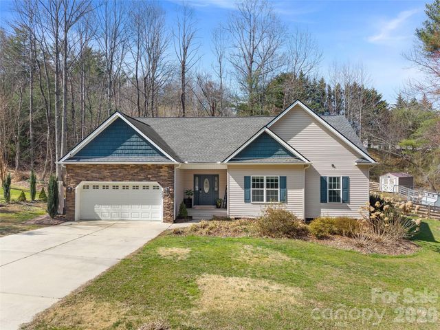 163 Oak Apple Lane, Hendersonville, NC 28792